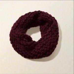 Chunky knit burgundy infinity scarf
